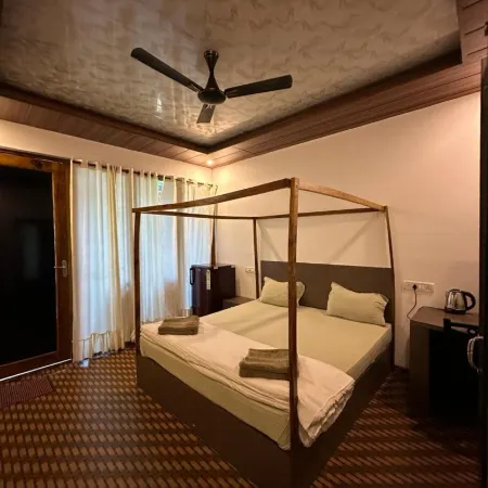 Patnem Beach Cottages