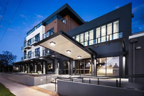 Quality Hotel Lakeside Hotels in White Hills