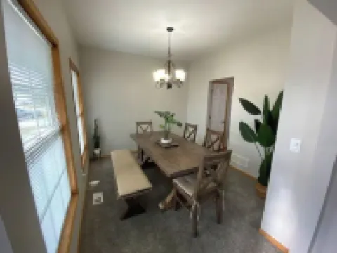 •Delightful 5b stay in Paradise!!• Hotels in Waukee