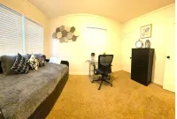 Hillside 2 Bedroom Apartment In Portland