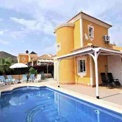 Villa in Costa Cálida with Private Pool Fitness & Recreational Facilities
