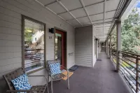 Riverfront, Blocks to Ski - Mtn Views, Hot Tub at Viking Lodge 217 Condo