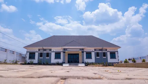 Gibson Motel Hotels in Kashari