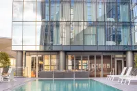 Omni Boston Hotel at the Seaport - Rooftop Pools