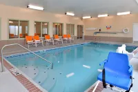 Holiday Inn Express & Suites CINCINNATI-BLUE ASH by IHG - Pools