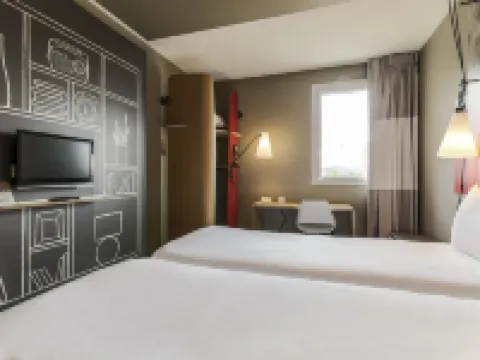 イビス アルビ タルンのホテル