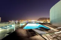 Eurostars Grand Marina Hotel GL - สระว่ายน้ำบนดาดฟ้า