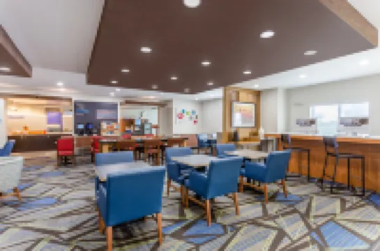 Holiday Inn Express & Suites ALBERT LEA - I-35 by IHG