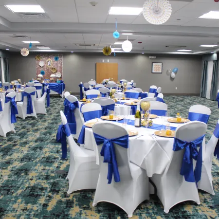 Holiday Inn Express & Suites SHAWNEE-KANSAS CITY WEST by IHG