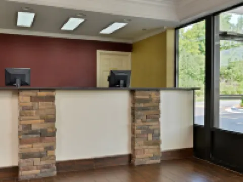 เรดรูฟอินน์ ดาลตัน โรงแรมในดาลตัน