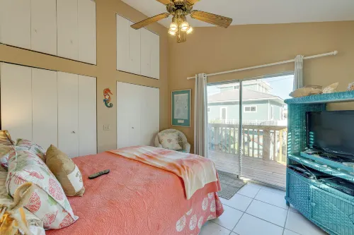Little Gasparilla Island Paradise: Walk to Beach! - Homestays