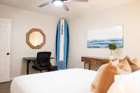 Chic San Diego Apartment with Hot Tub & Workspace