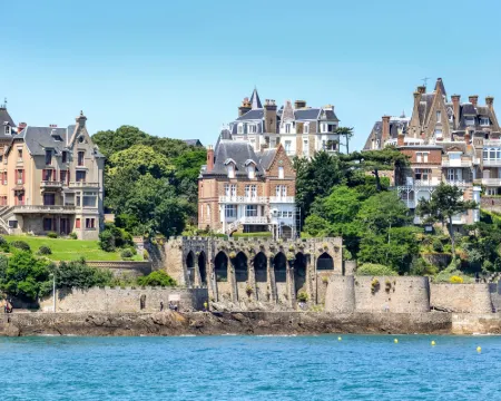 イビス サン マロ プラージュ サン・マロのホテル