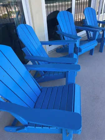 Oceanfront, non-drive beach, heated pool, sport courts, gym