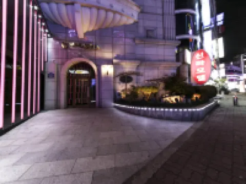 Gwangju Sangmu Shilla Hotels in Gwangju