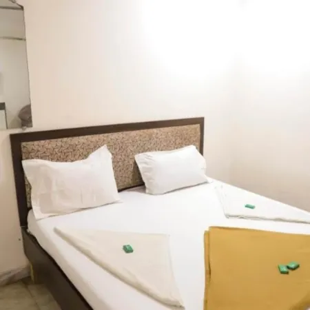Hotel Achal Palace Lodging and Boarding