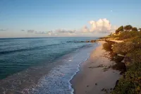 South Point Hotel Inc - Beach