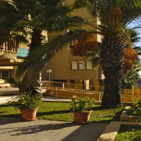Hotel Residence Ulivi E Palme
