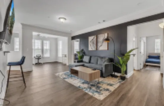 距離羅利市中心幾分鐘的三卧室套房