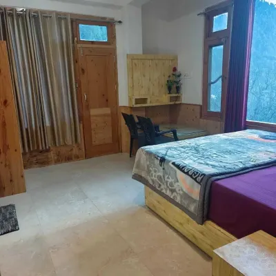 Shesh Besh Guest House & Restaurant Hotels in 