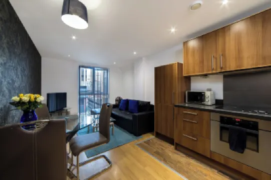 1 Bed Apartment 7, B1 ,By Comfort Zone Hotels in The Westside