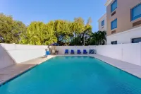 Holiday Inn Express & Suites LANTANA by IHG - Beach