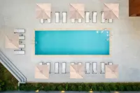Courtyard by Marriott Cheddi Jagan International Airport, Guyana - Pools