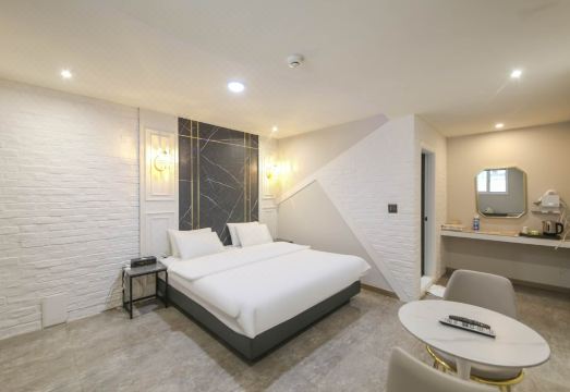 객실 비교 사진 2