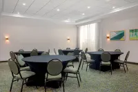 Spark by Hilton Toronto Airport