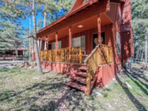 Cozy cottage nestled in the middle of Cloudcroft Hotels in Cloudcroft