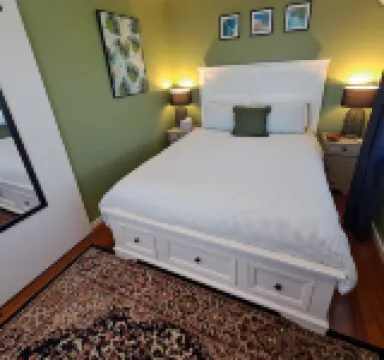 Atherton Apartment with Views and Breakfast Hamper