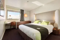 拉羅什續爾雍中心火車站康鉑酒店