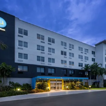 Tru by Hilton Miramar