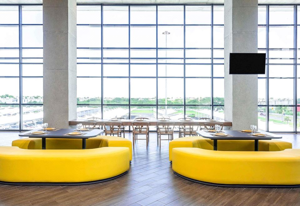 이비스 스타일스 메리다 갈레리아스