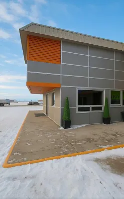 Side Trax Inn Hotels in Beaverlodge