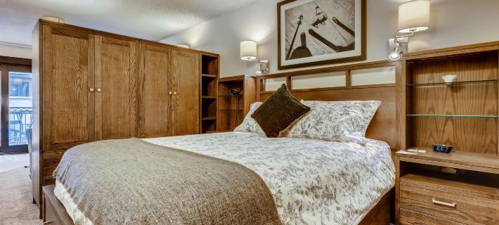 Lift House Lodge, Remodeled Downtown Lionshead Studio Condo Hotels in Vail