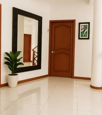 豪華酒店塔拉拉，距機場和武器廣場5分鐘