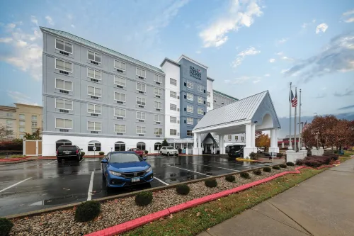 Four Points by Sheraton Louisville Airport - Airport Shuttle
