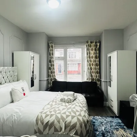 Heathrow roomzzzz B&B