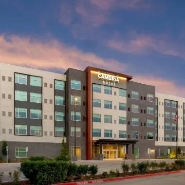 Cambria Hotel Fort Worth - Medical Center Hotels in der Nähe von Fort Worth Herd Longhorn Cattle Drive