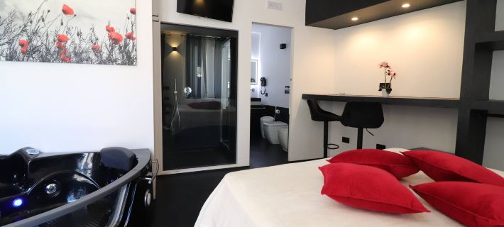 Black&White Otranto Suite Ξενοδοχεία στην πόλη Otranto