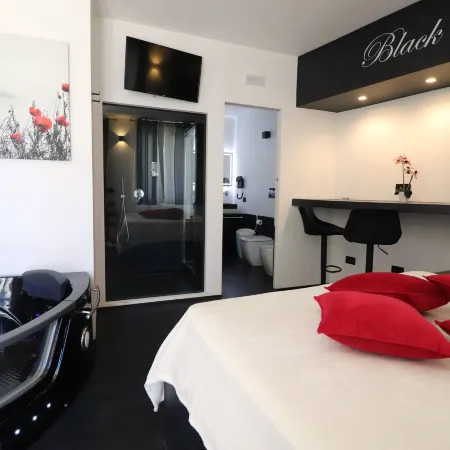 Black&White Otranto Suite
