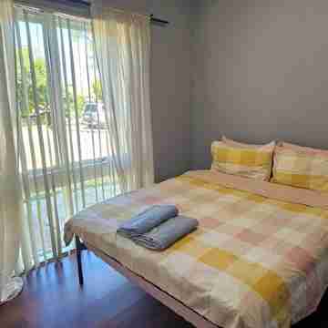 Quiet & Clean 2Br House Stay Rooms