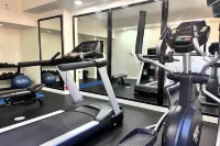 弗洛伍德Travelodge by Wyndham酒店 - 健身室/gym room