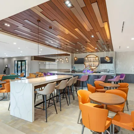 Cambria Hotel Northlake Conference Center - Roanoke