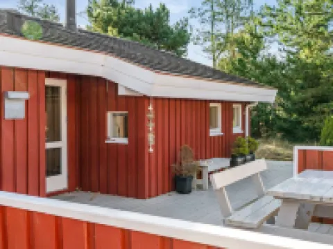 "Anneke" - 2km from the Sea