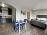 Cloud 9 Inn - El Cielo Inn - 2-Star