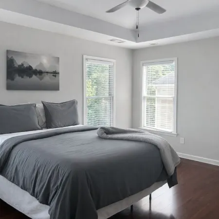 Beautiful Downtown Brick Road Home Oasis With Stadium View