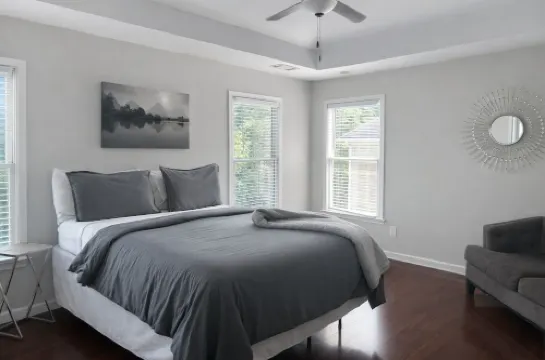 Beautiful Downtown Brick Road Home Oasis With Stadium View