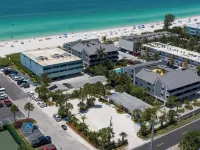 A Tropical Breeze Beach Club - Anna Maria Island